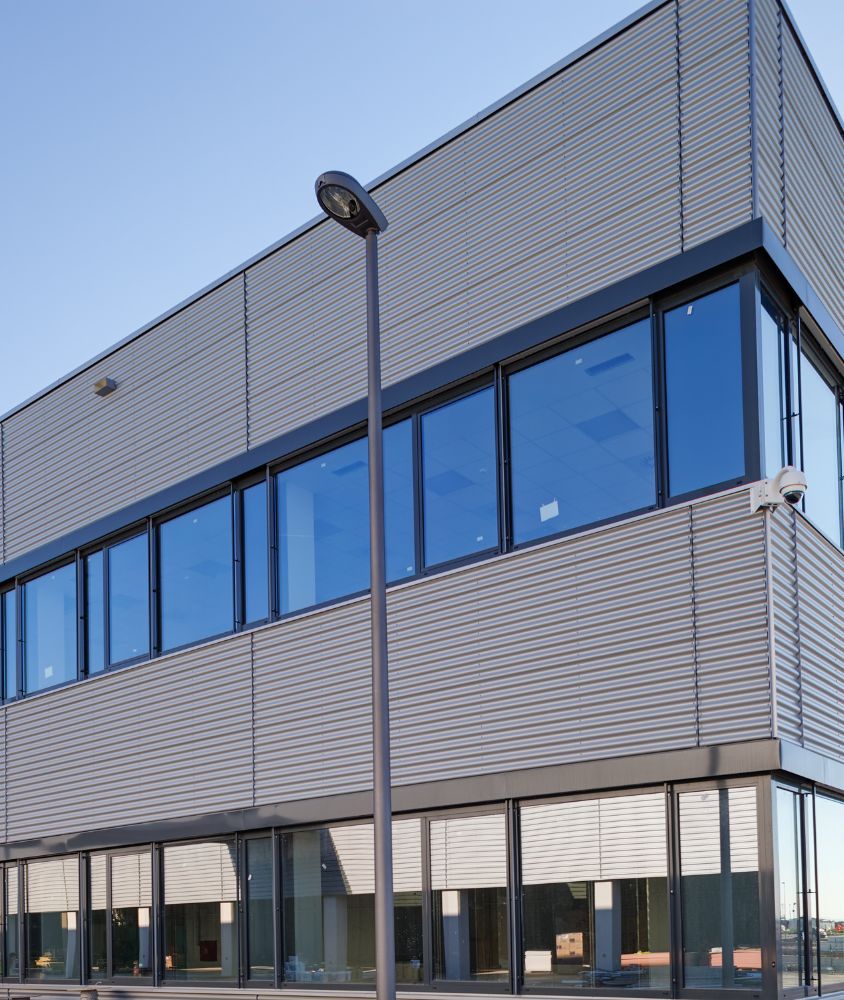 fachada de vidro em Jundiaí